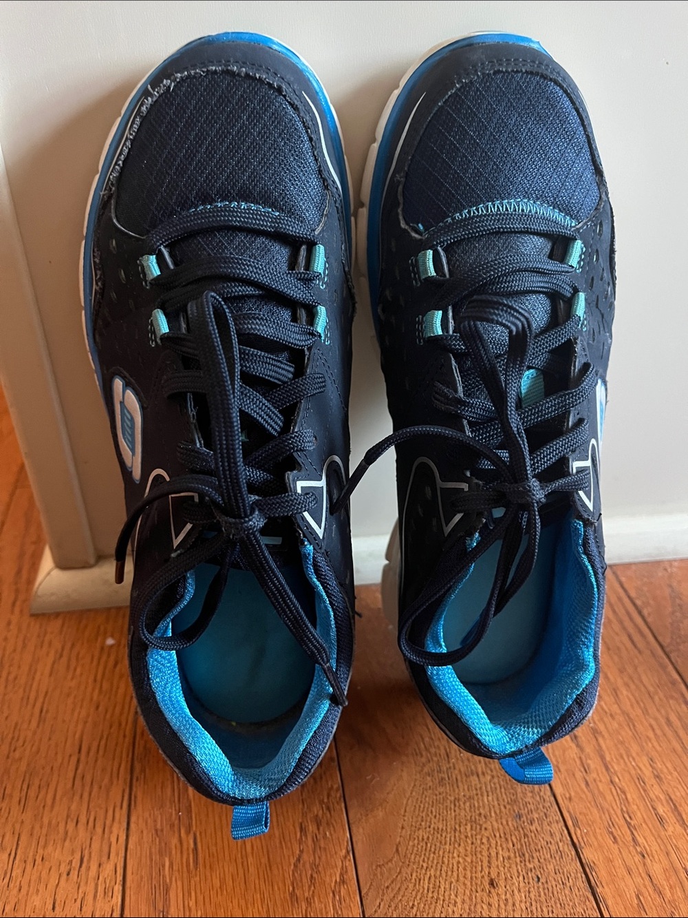 Skechers Women's Navy and Teal Blue Sneakers